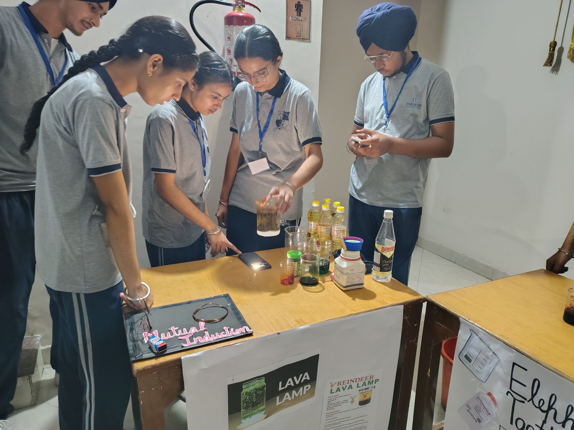 Lava lamp chemistry demo